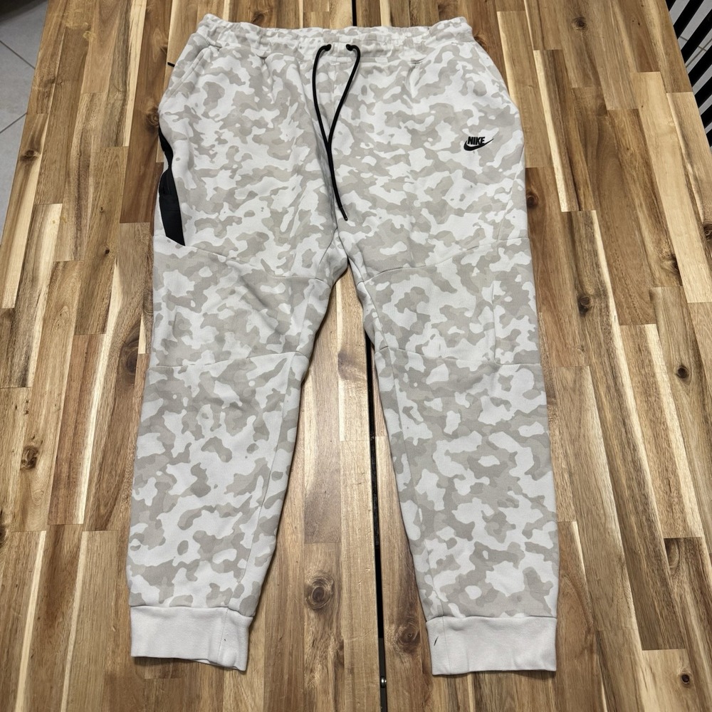 Nike Tech Fleece Joggers Mens XL Summit Snow Camo Tapered CJ5981-121